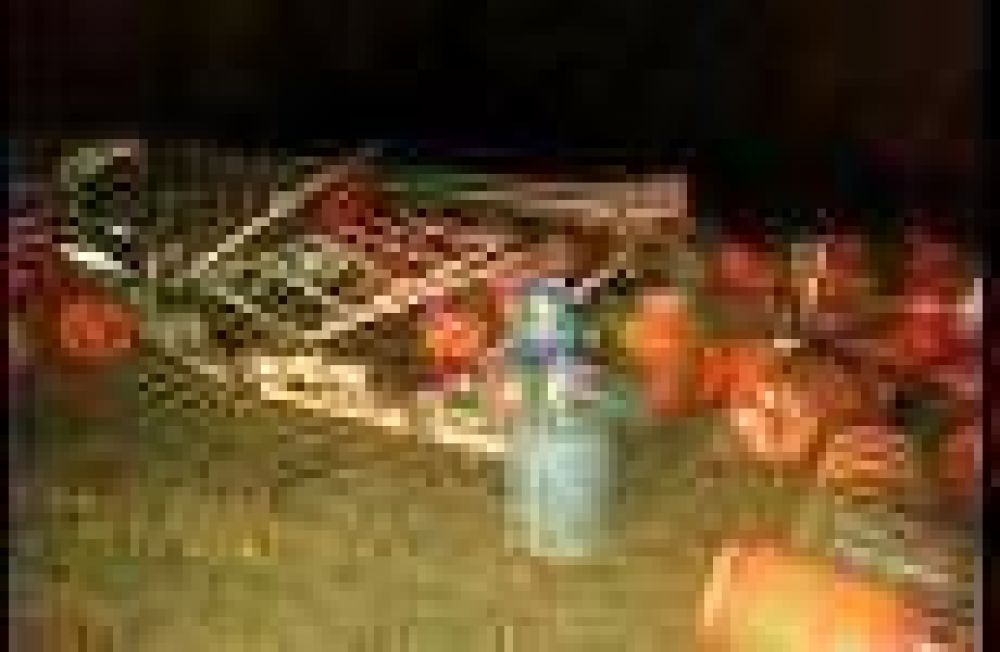 Volc� un cami�n cargado de garrafas