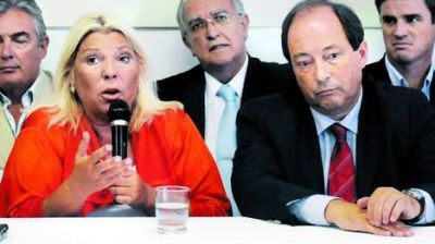 Carri� deja su noviazgo con Pino y ahora trata de seducir a Sanz