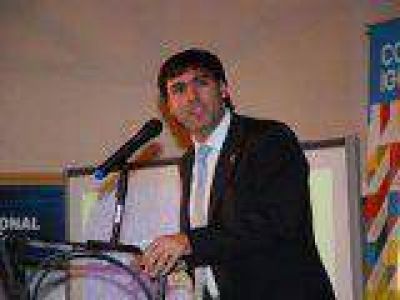 Bossio de visita en R�o Gallegos anunci� 460 loteos para el Pro.Cre.Ar