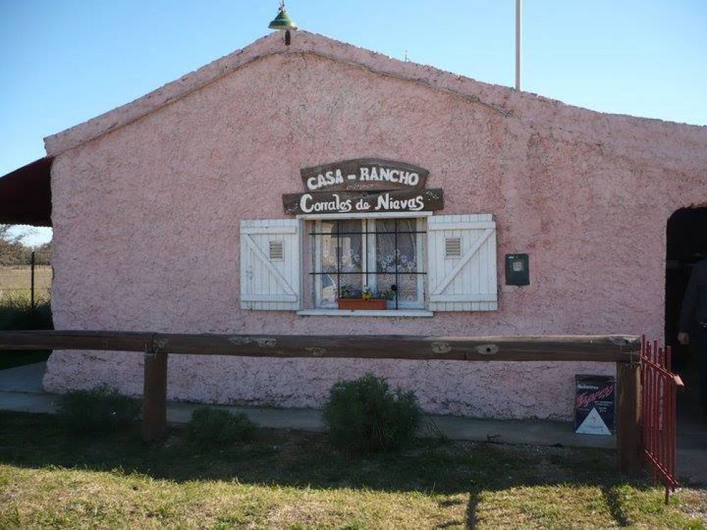 Feria de artesanos y dise�o en Colonia Nievas
