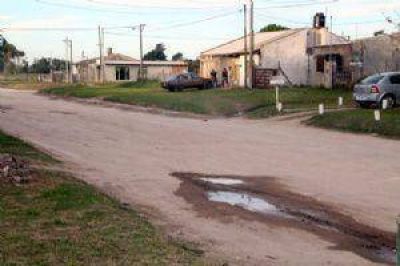Vecinos del barrio Tiro Federal reclaman por una obra de cloacas