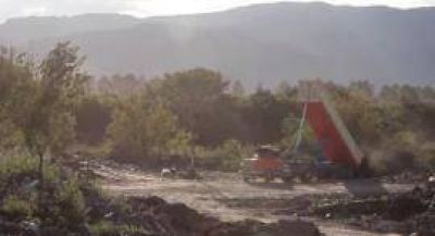 Vecinos de Yerba Buena quieren transformar un basural en un bosque