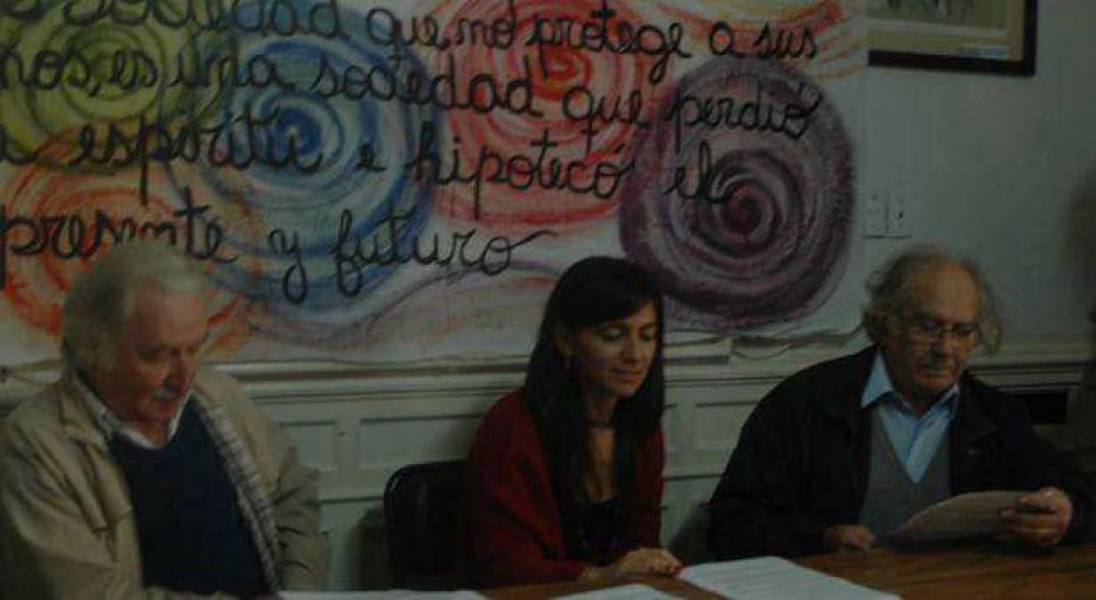 P�rez Esquivel y Norman Briski contra la �decisi�n manifiesta� de bajar la edad de punibilidad