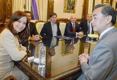 Qu� hay detr�s de las inversiones chinas