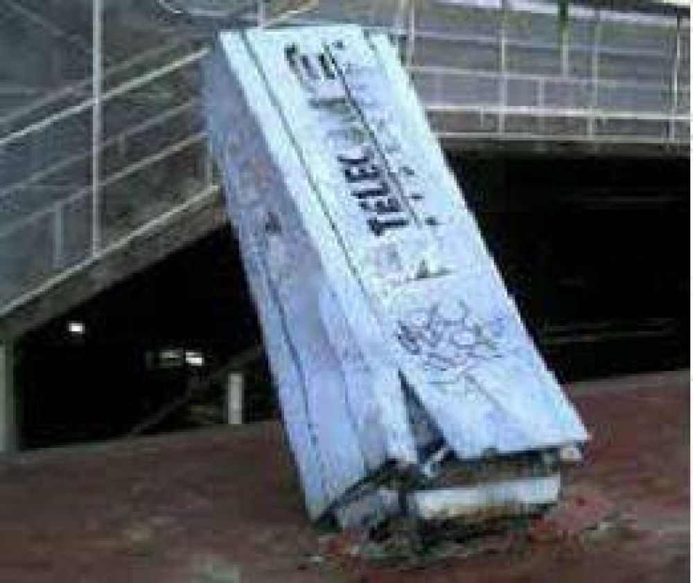 Retiro de cabinas telef�nicas  