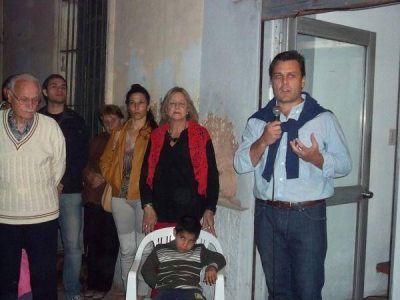 Castelucci se lanza al 2015 con local propio