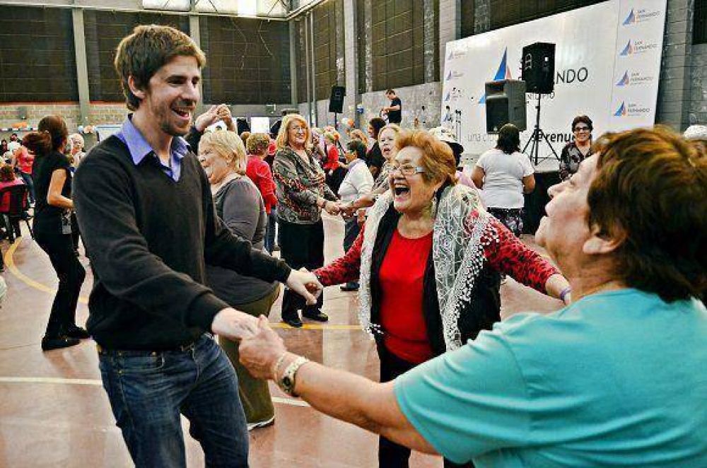 Se realiz� el primer Baile de la Tercera Edad en San Fernando