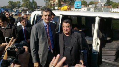 Curto y Randazzo supervisaron la obra del paso a nivel de Mart�n Coronado