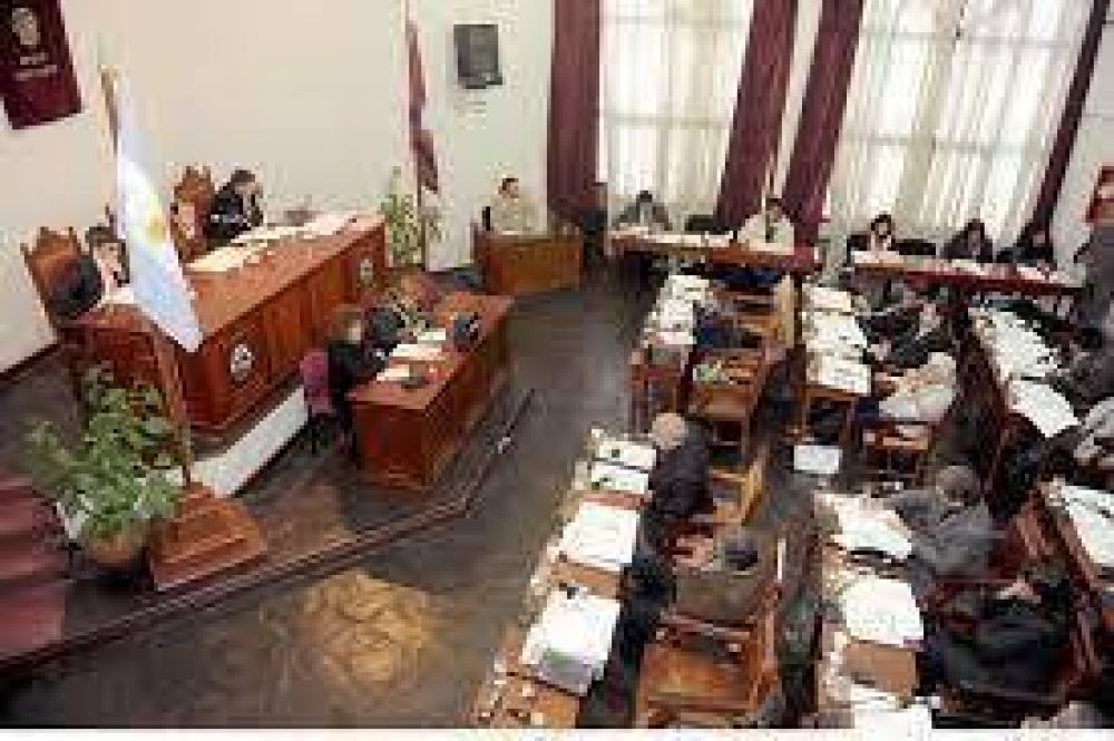 Quieren limitar el mandato del intendente