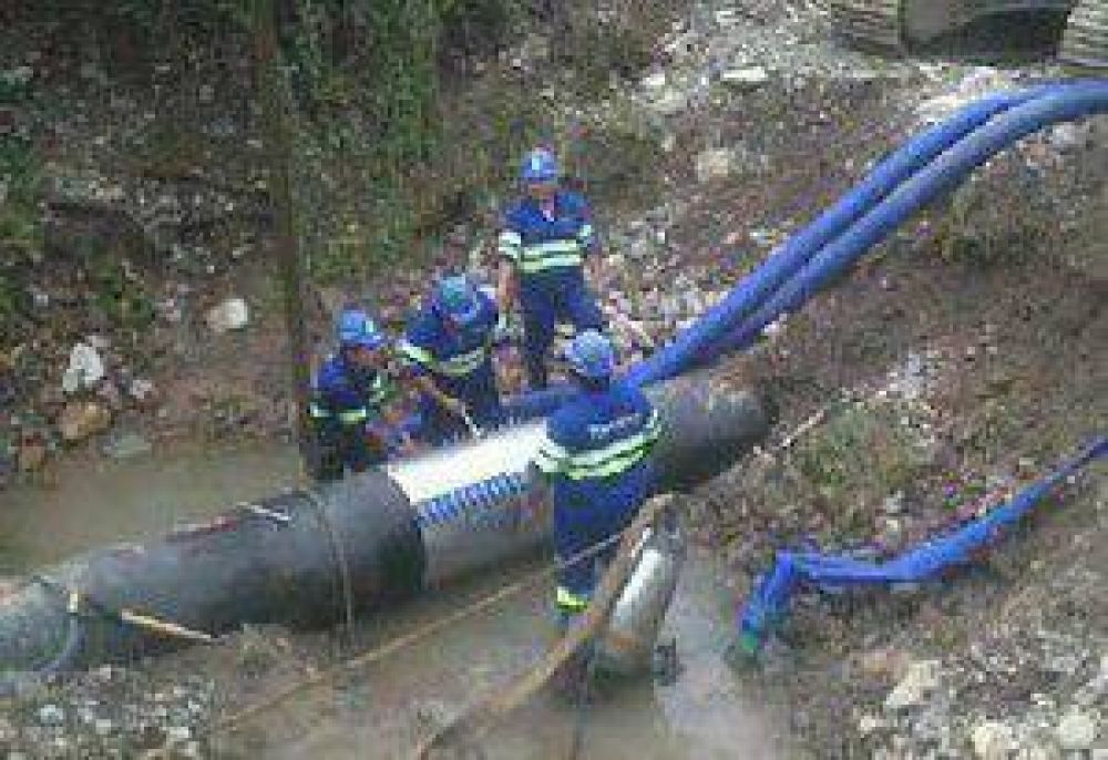 El operario de Aguas del Norte fue rescatado y est� en observaci�n
