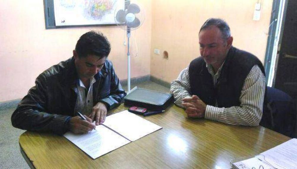 Productores agropecuarios recibir�n fondos para construir pozos someros