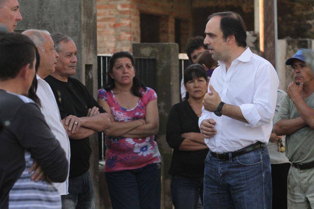 El Intendente recorri� obras de agua potable en Nueva Pompeya