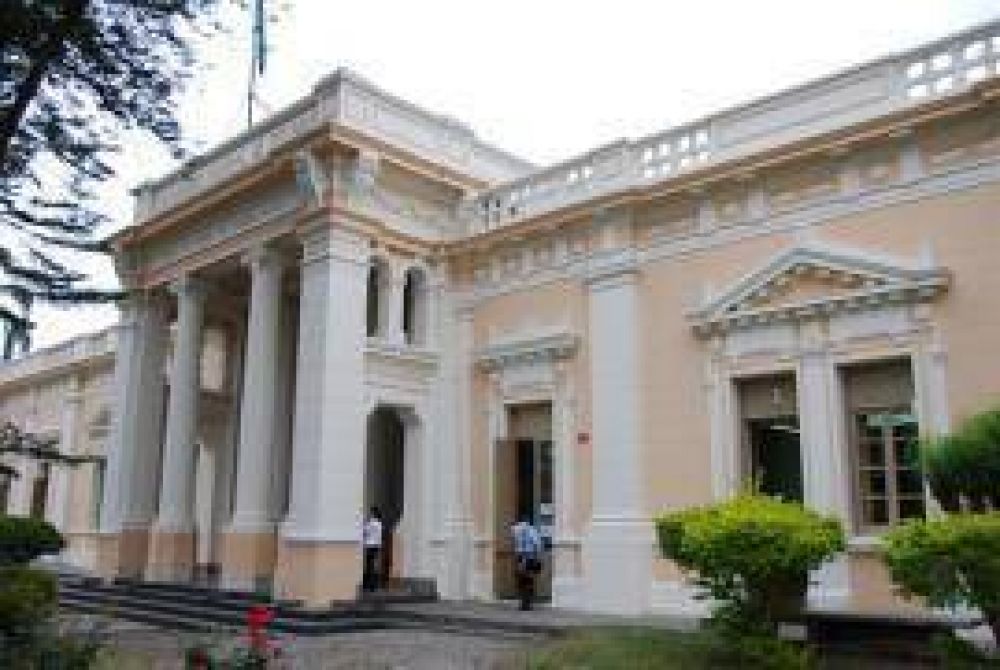 A 19 d�as, estos son los nombres de quienes elegir�n rector en la UNT