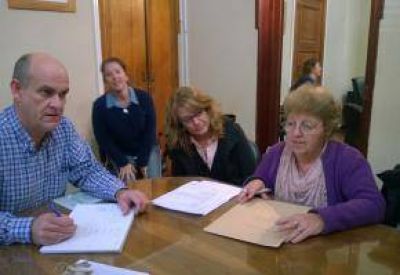 Compromiso del Ejecutivo por los comedores escolares