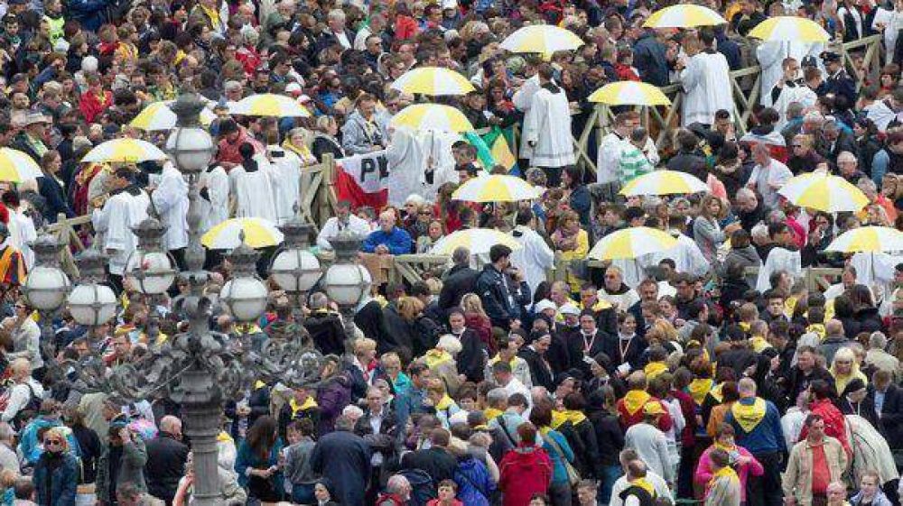 Los n�meros que dejaron las canonizaciones de Juan Pablo II y Juan XXIII