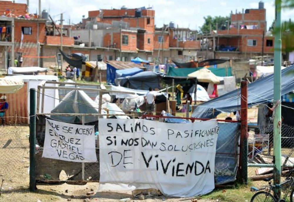 Cuatro villas porte�as suman cinco veces los habitantes de El Calafate