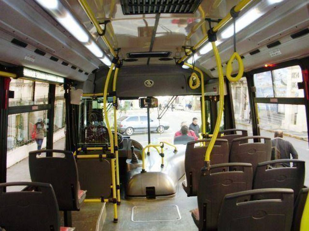 Menor de 16 a�os alcoholizado golpe� a un colectivero porque no quer�a pagar boleto