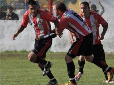 Sansinena gole� y lleg� a la punta