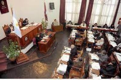 Quieren limitar el mandato del intendente