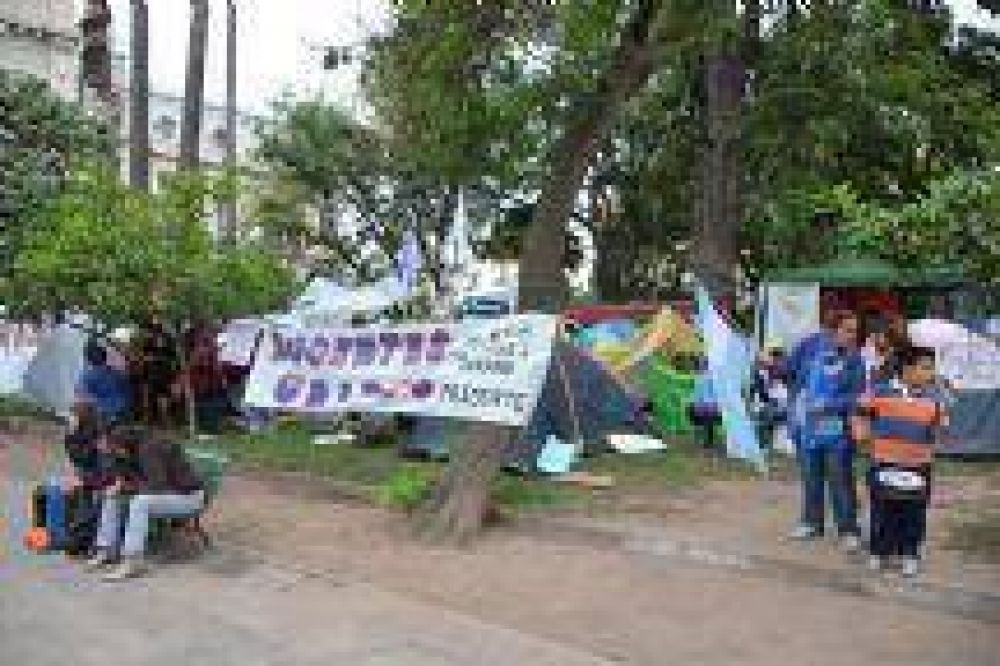 �Qu� pas�? Dicen ser los Docentes Unidos, aunque no est�n tan unidos