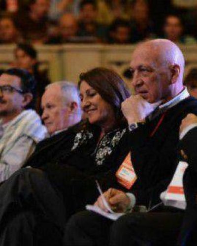 El congreso del Partido Socialista aval� la estrategia frentista