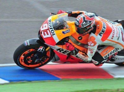 M�rquez hizo la pole position en Termas de R�o Hondo