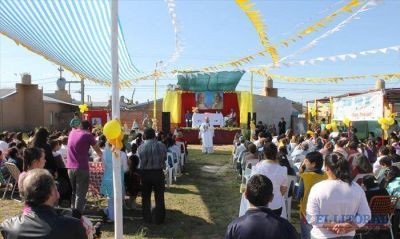 El Pirayu� celebr� en un colorido acto la canonizaci�n de Juan Pablo II y Juan XXIII