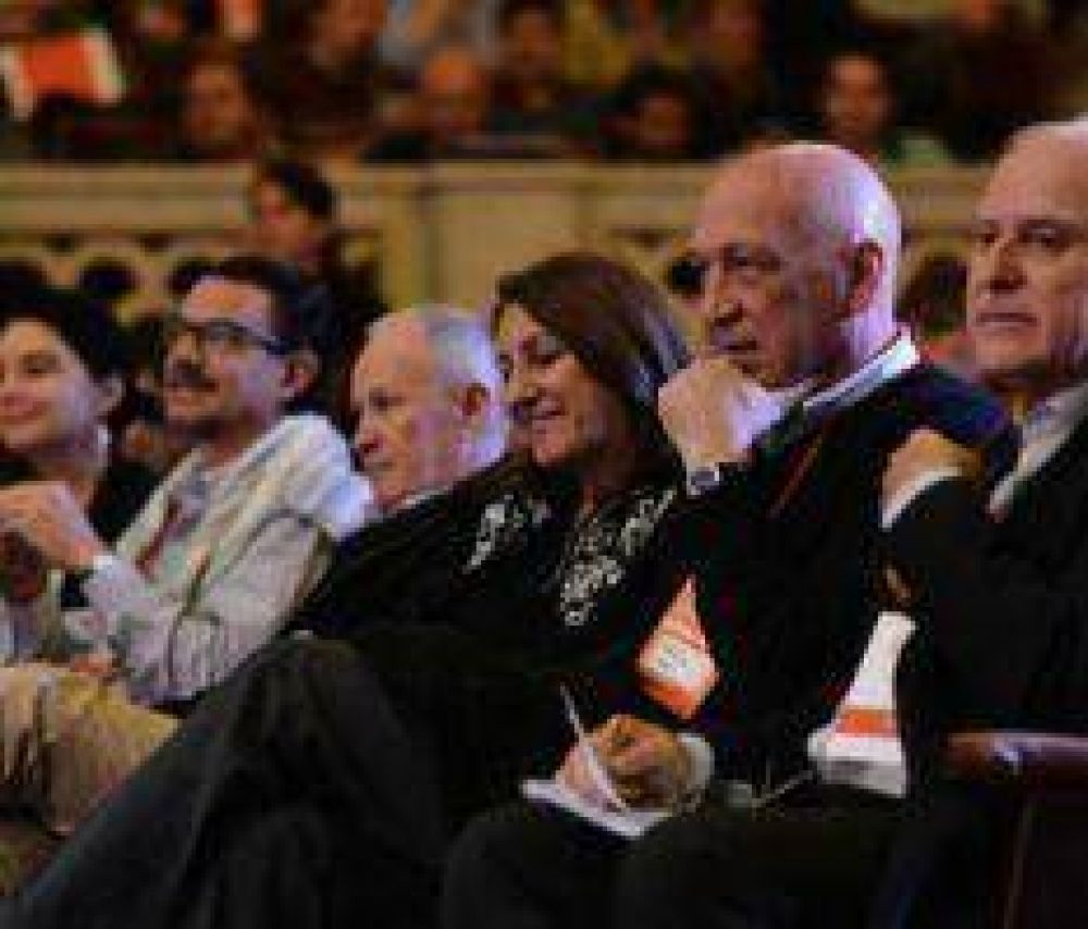 El congreso del socialismo aval� la estrategia frentista