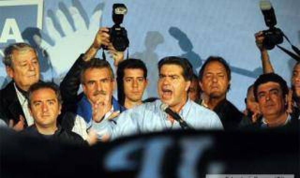 Plenario de la militancia kircherista: El Mercado Central reuni� a 20 mil militantes