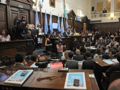 El 1� de mayo el gobernador Francisco P�rez anunciar�a la producci�n casera de energ�a el�ctrica