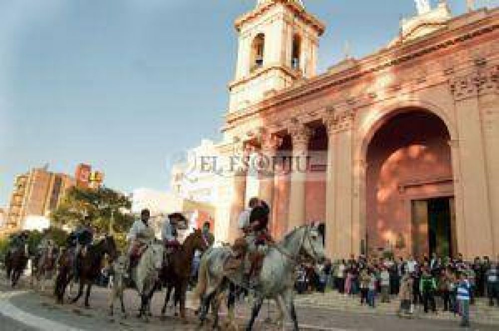 17.000 gauchos le rindieron homenaje a la Virgen del Valle