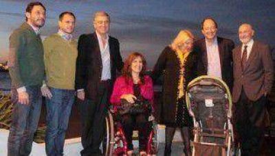 Otro gui�o al PRO: Carri� invit� a Michetti al lanzamiento de su libro