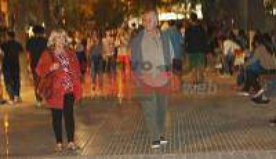 El turismo extranjero disfrut� de la calidez y la comida local