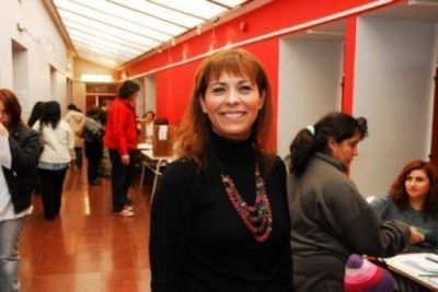 Ministra Peralta pide mayor trabajo conjunto a la Justicia y los municipios