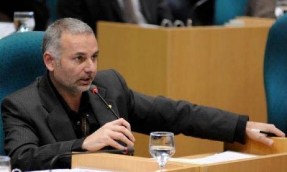Victoria propuso que la bonificaci�n del Boleto estudiantil sea del 80% en Santa Cruz