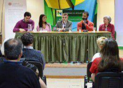 Juntan bronce para una mujer de 10 metros