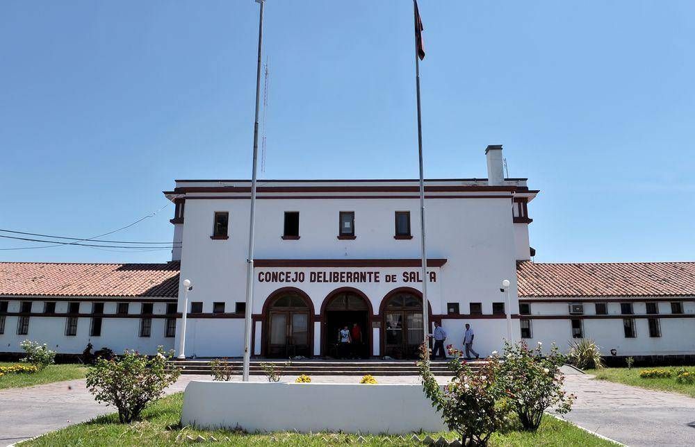 CONCEJALES OFICIALISTAS IMPULSAN LA REFORMA DE LA CARTA ORG�NICA