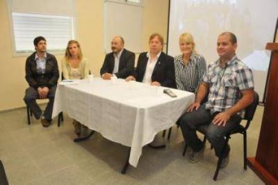 Lucha contra el sedentarismo: dictaron curso en el Molas