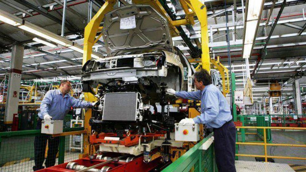 La industria ya posee el mismo peso en el PBI que tuvo en 2001