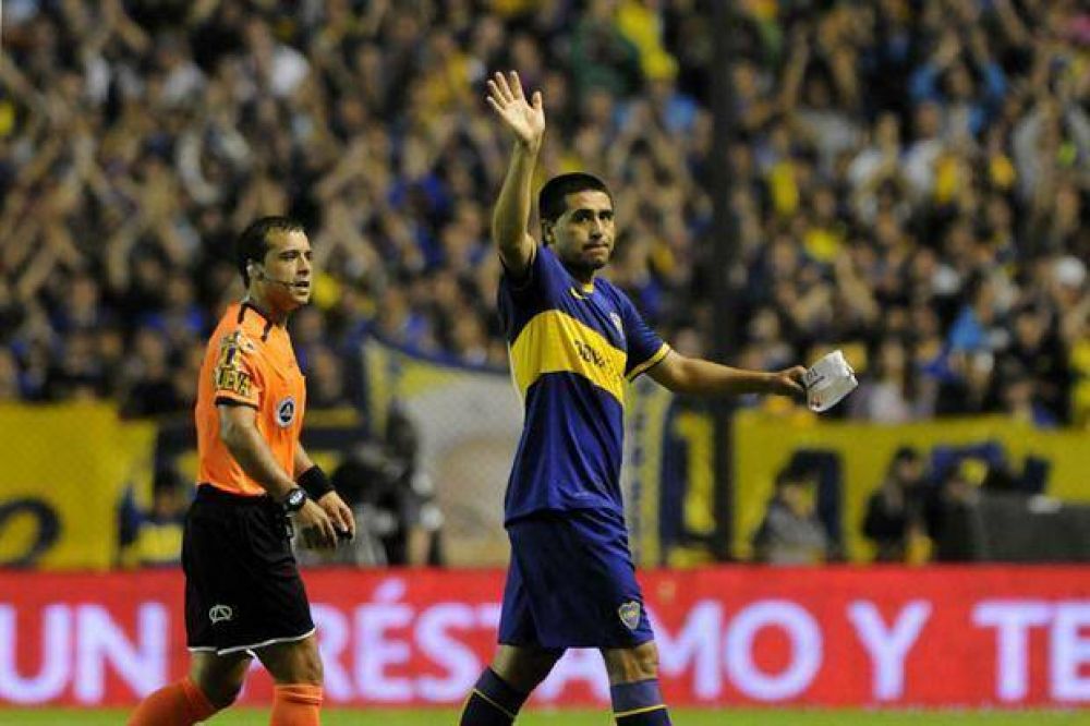 La Bombonera, entre el apoyo a Juan Rom�n Riquelme y una curiosa encuesta que realiz� la dirigencia de Boca
