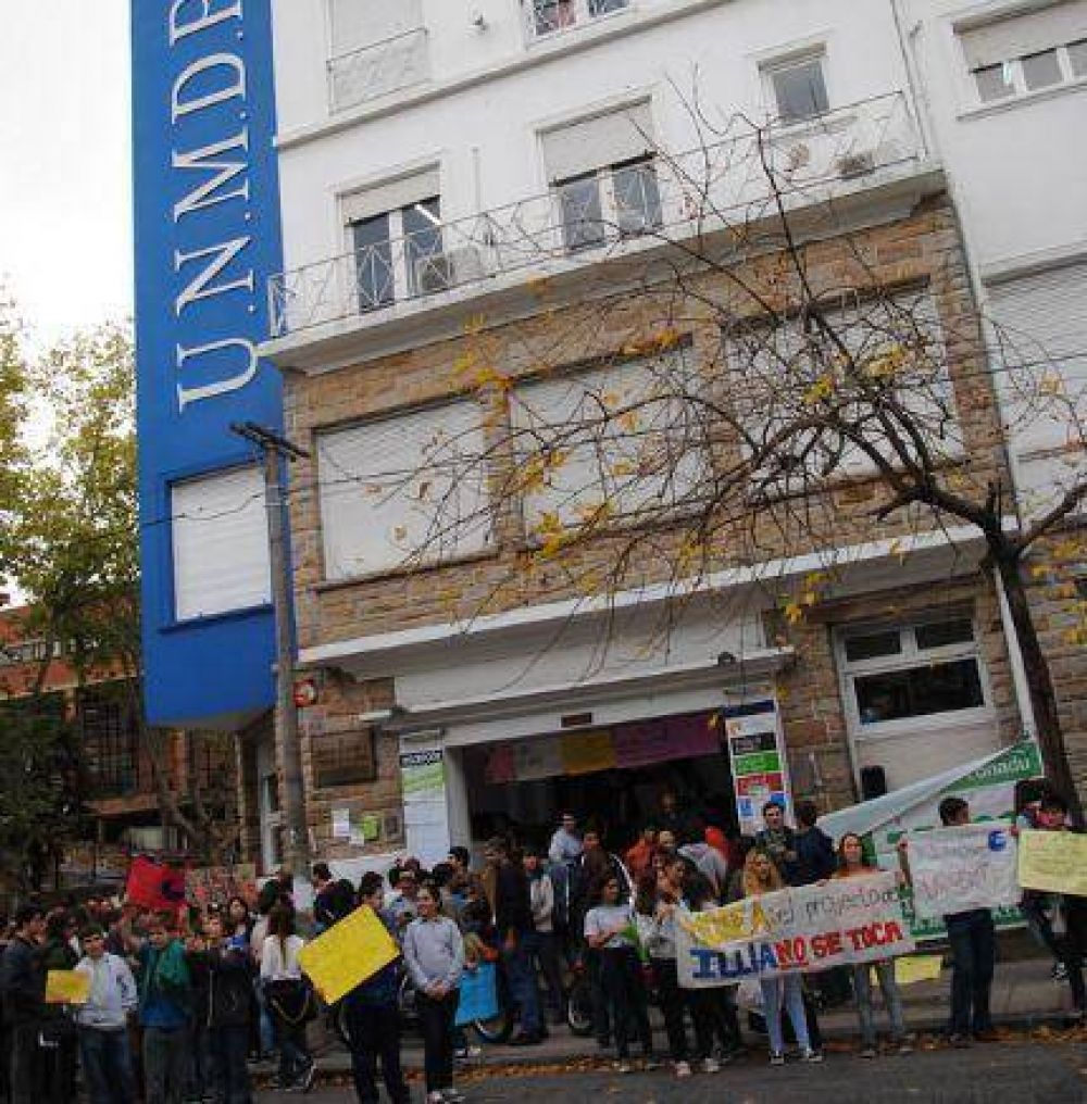 Conflicto en el Illia: 