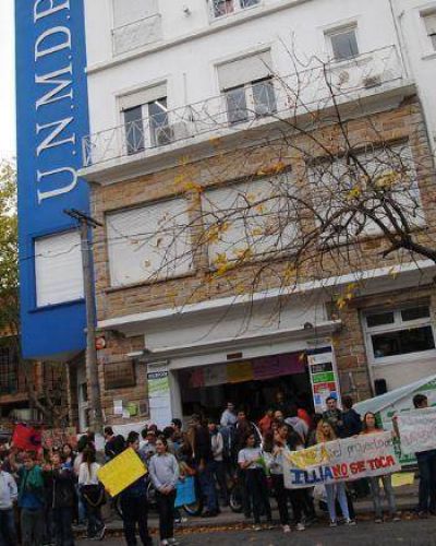 Conflicto en el Illia: 