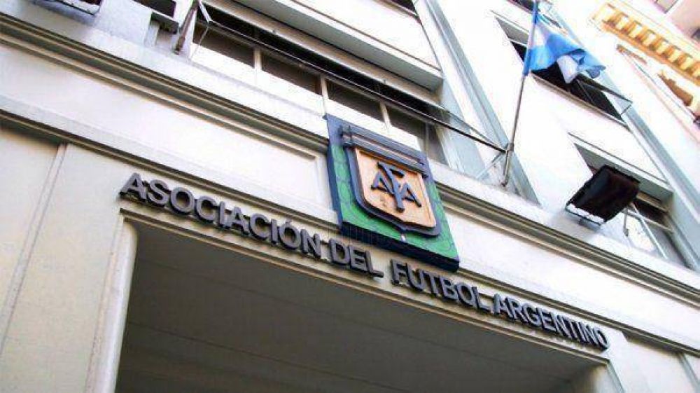 �Se aprobar� el torneo con 30 equipos del f�tbol argentino que propone Grondona?