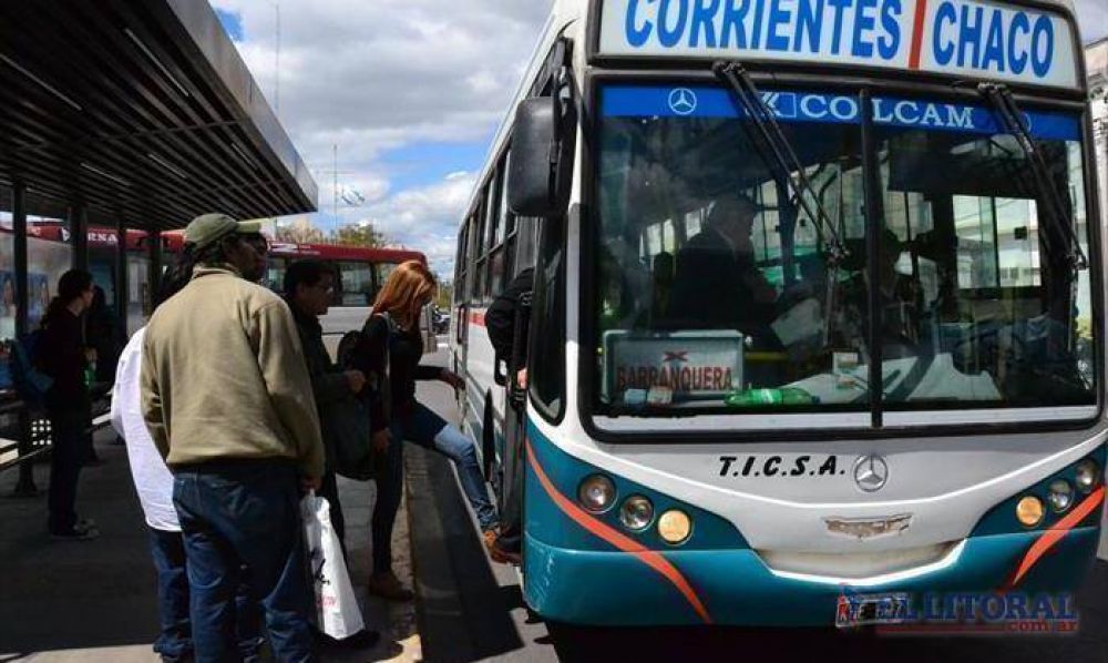 El cambio a tarjetas genera incertidumbre en usuarios del colectivo Chaco-Corrientes