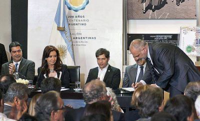 Chubut adhiri� a la pr�rroga del desendeudamiento con Naci�n