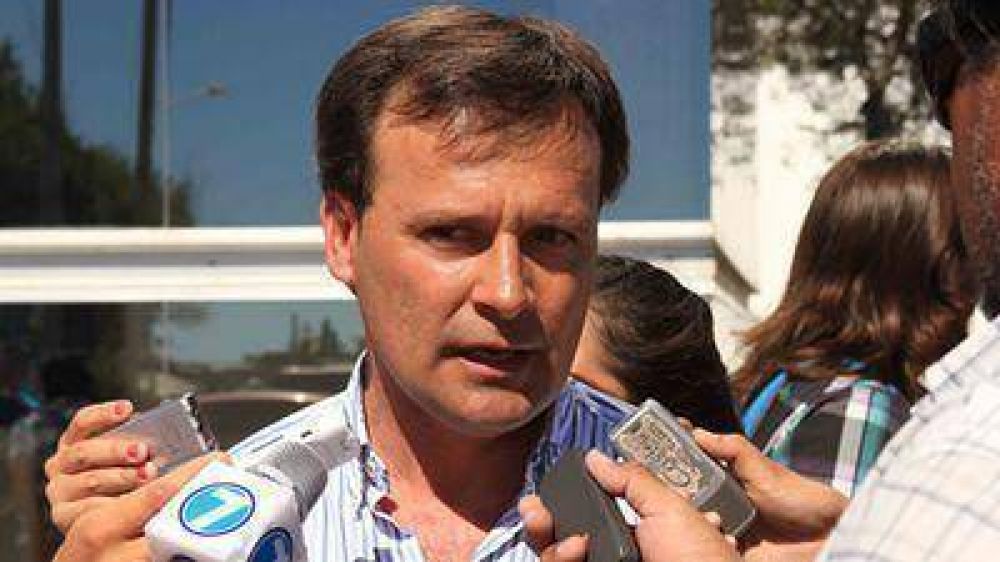 Mac Karthy afirma que en el gobierno �hay cosas que no se est�n haciendo bien�