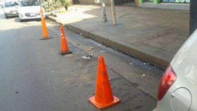 Piden la eliminaci�n de �estacionamientos reservados� en Posadas