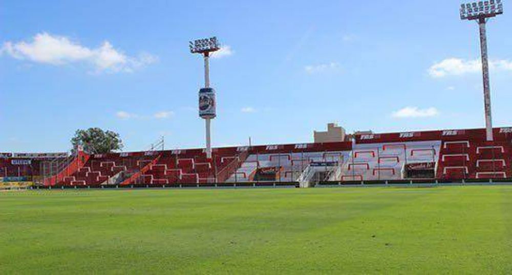 El partido de Uni�n ante Brown pas� para el domingo 11hs