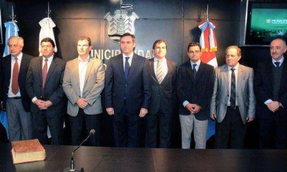 Tras la crisis, Mestre busca dar un golpe de efecto con nuevos anuncios