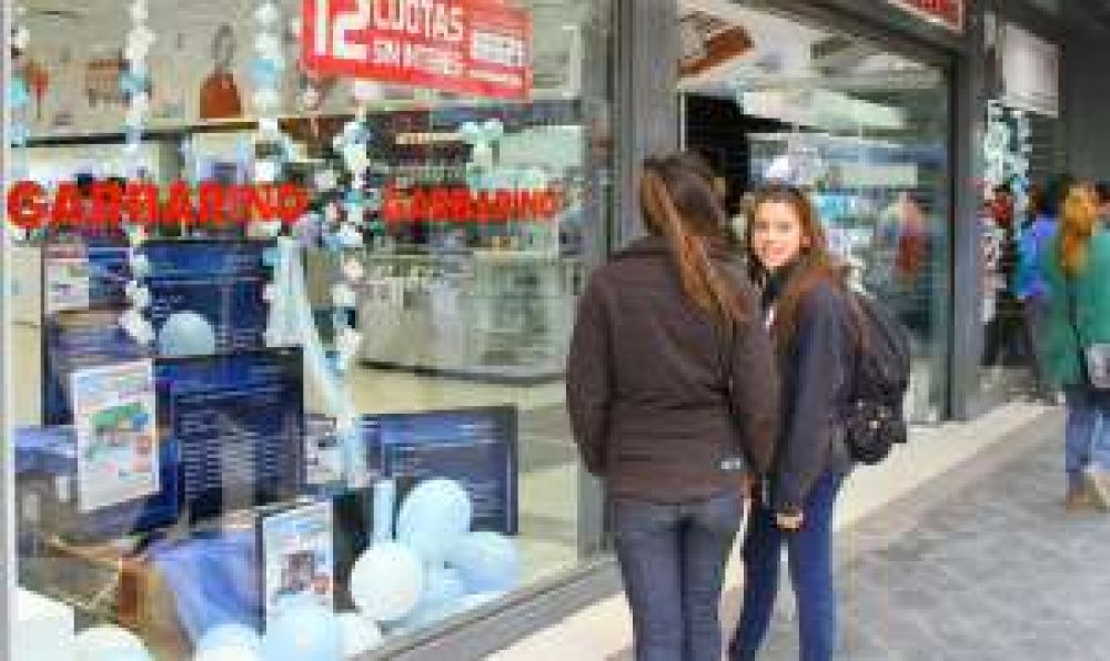 Fuertes promociones en electro para mejorar ventas